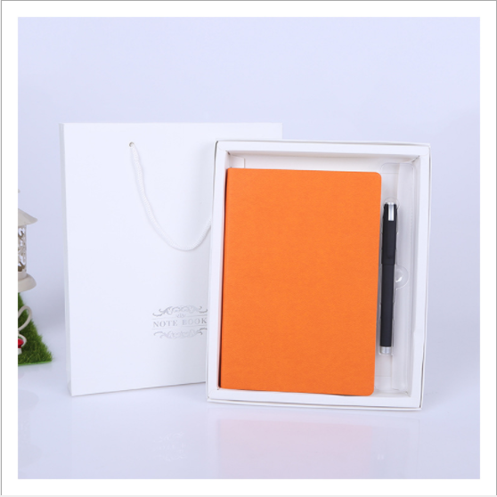 禮盒套裝商務(wù)筆記本